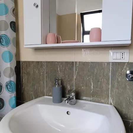 Plis Myslym Shyri Apartament