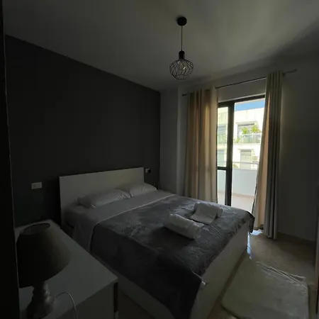 Plis Myslym Shyri Apartment *