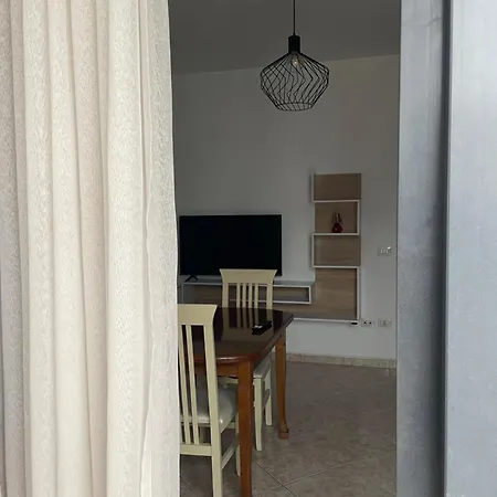 Apartament Plis Myslym Shyri