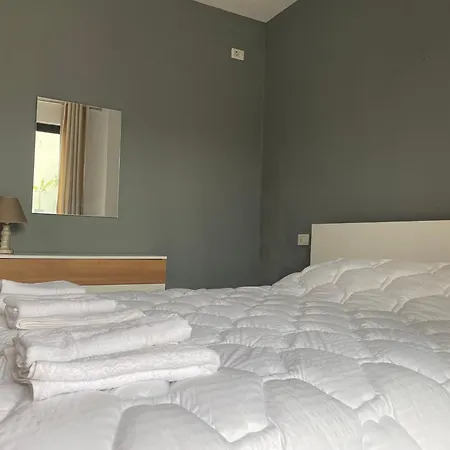 Apartament Plis Myslym Shyri